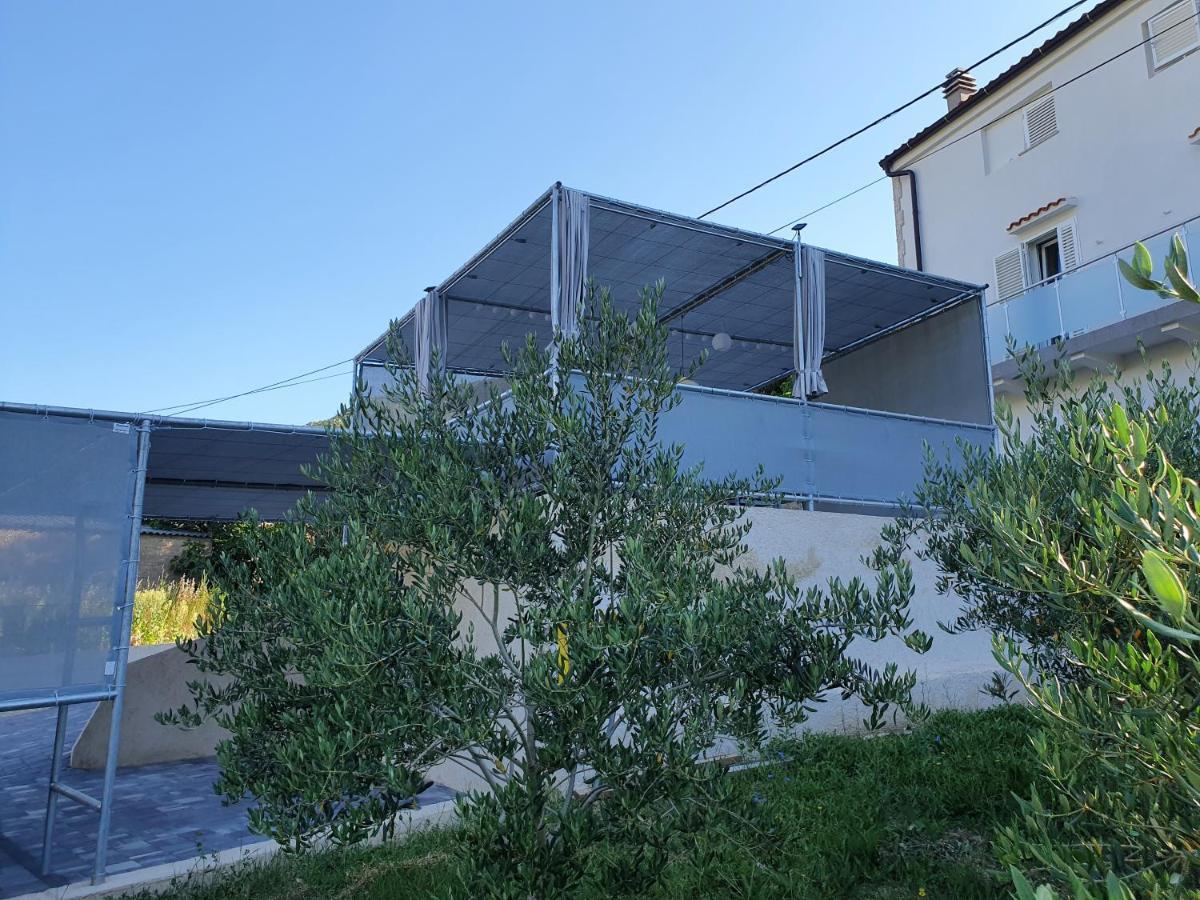 Relax House Rosemary Apartment Draga Bascanska Exterior photo